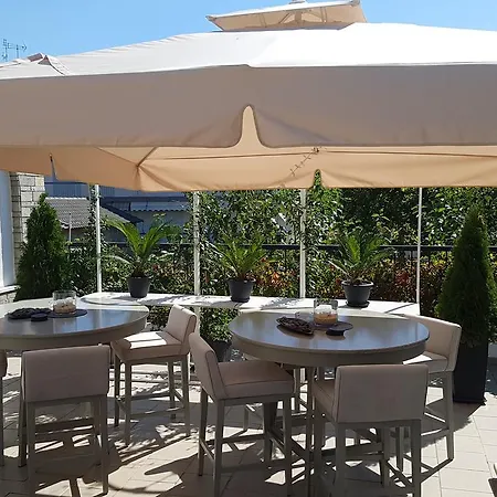 Ξενοδοχείο Athina Ασπροβάλτα