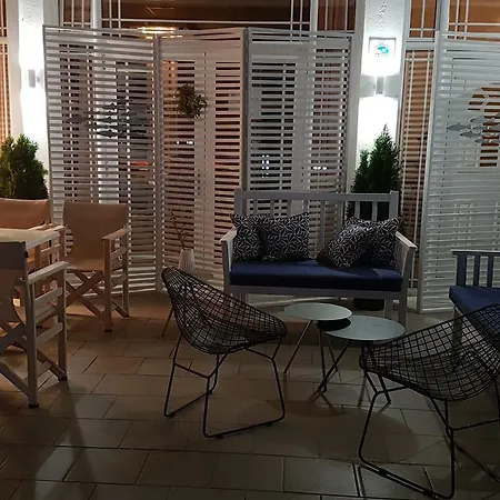Ξενοδοχείο Athina 2*